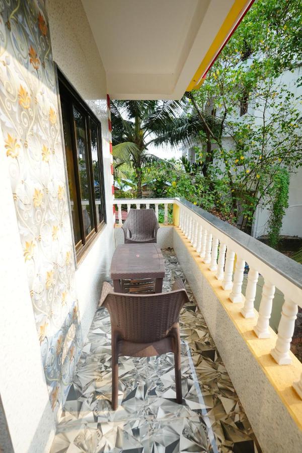Sunset & Waves Resort, Mandrem Beach Exterior foto